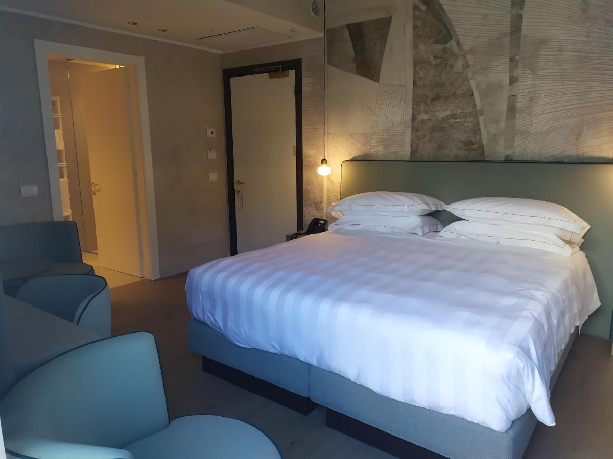 Hotel Diana Grand