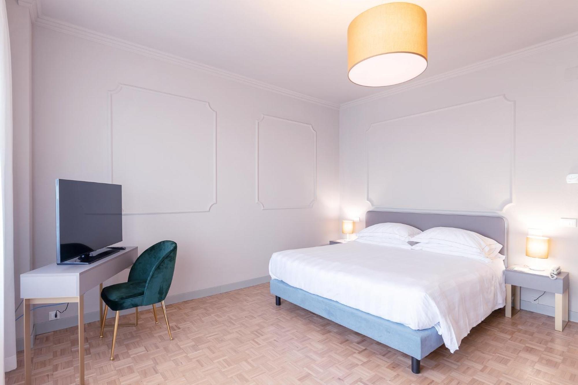 Diana Grand Hotel 4*